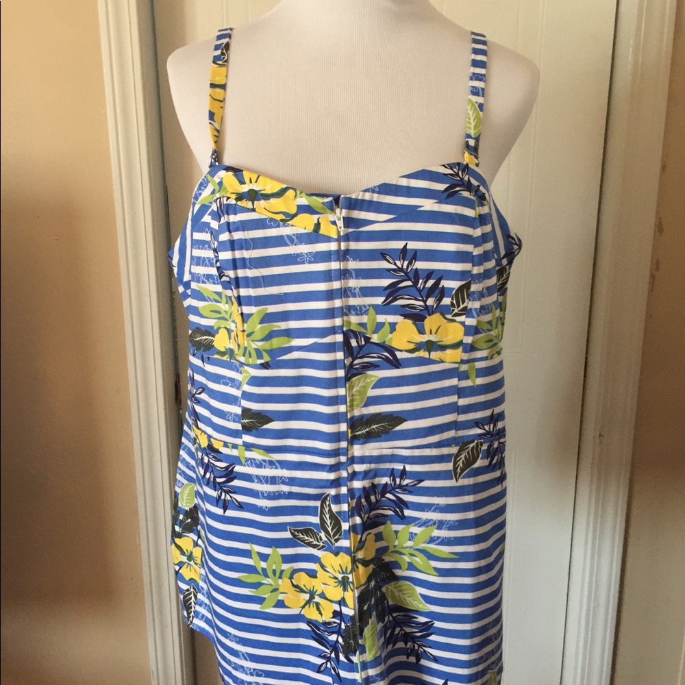 🆕 Torrid, floral peplum top sz 2 18/20 plus size